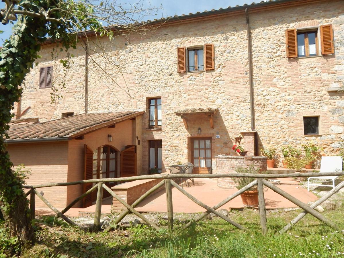 Fullino Nero Rta - Residenza Turistico Alberghiera Siena Buitenkant foto