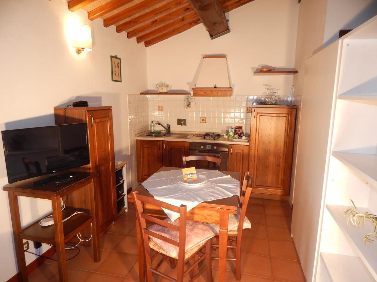 Fullino Nero Rta - Residenza Turistico Alberghiera Siena Buitenkant foto