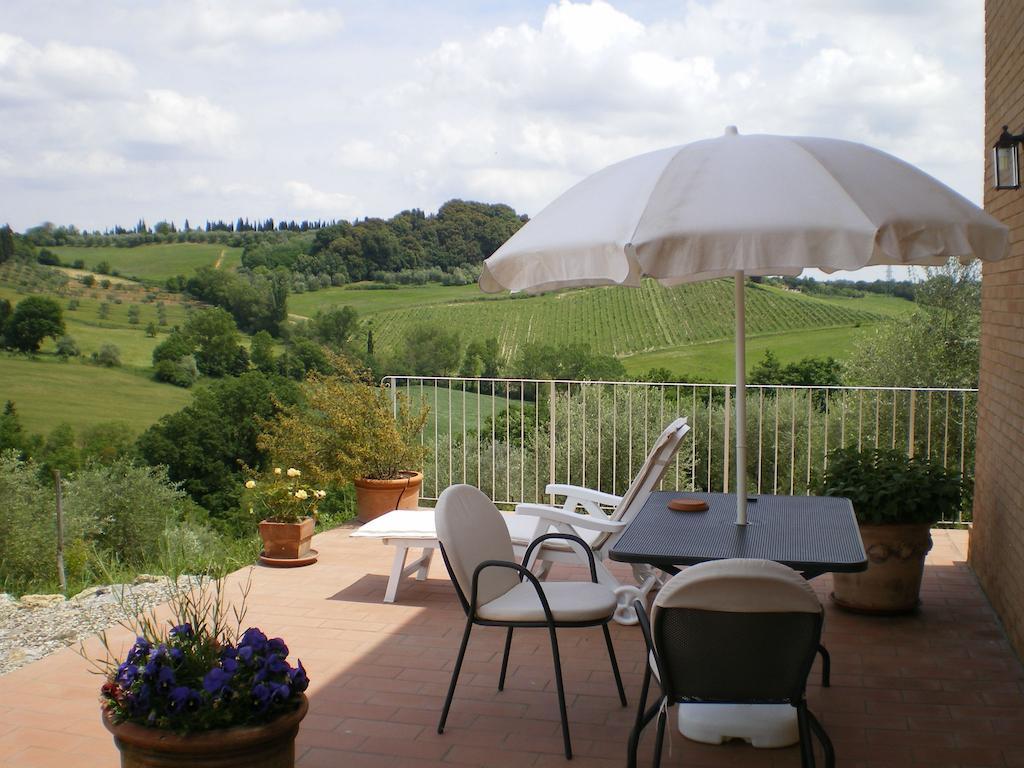 Fullino Nero Rta - Residenza Turistico Alberghiera Siena Buitenkant foto