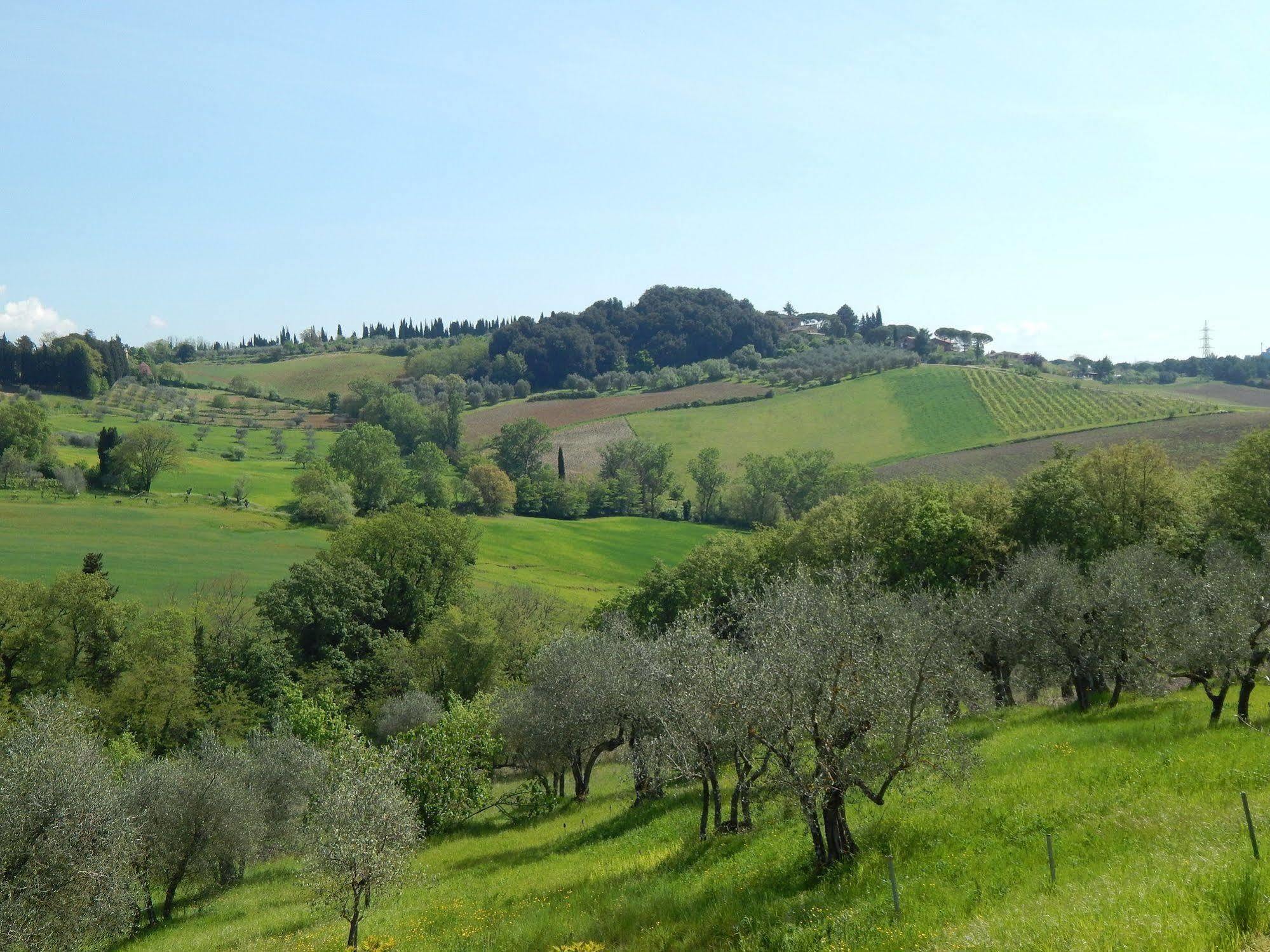 Fullino Nero Rta - Residenza Turistico Alberghiera Siena Buitenkant foto