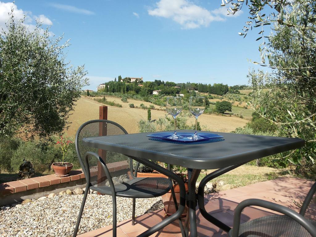 Fullino Nero Rta - Residenza Turistico Alberghiera Siena Buitenkant foto